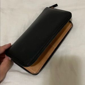 Everlane long black leather zip wallet